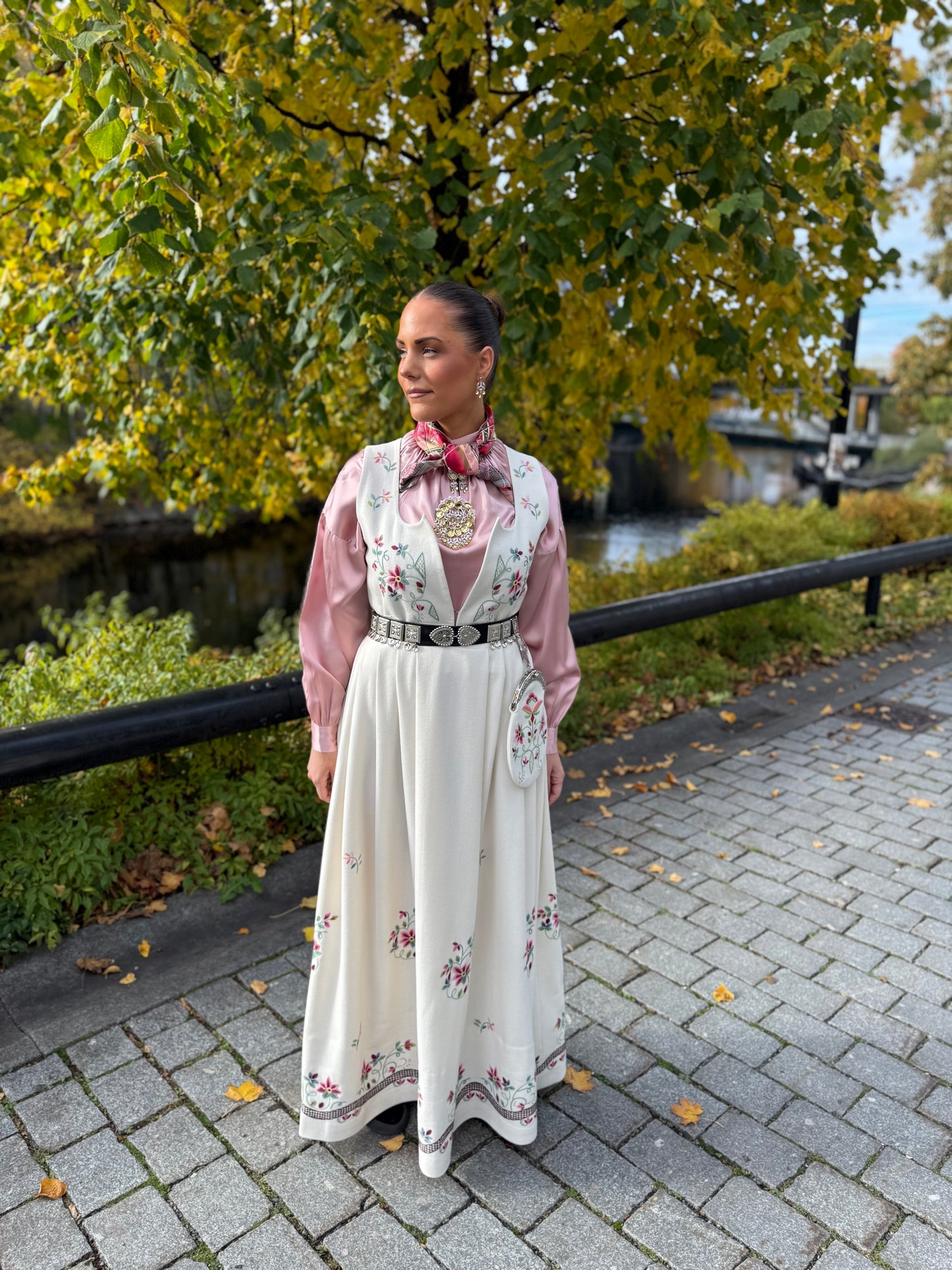 Lundebybunad hvit
