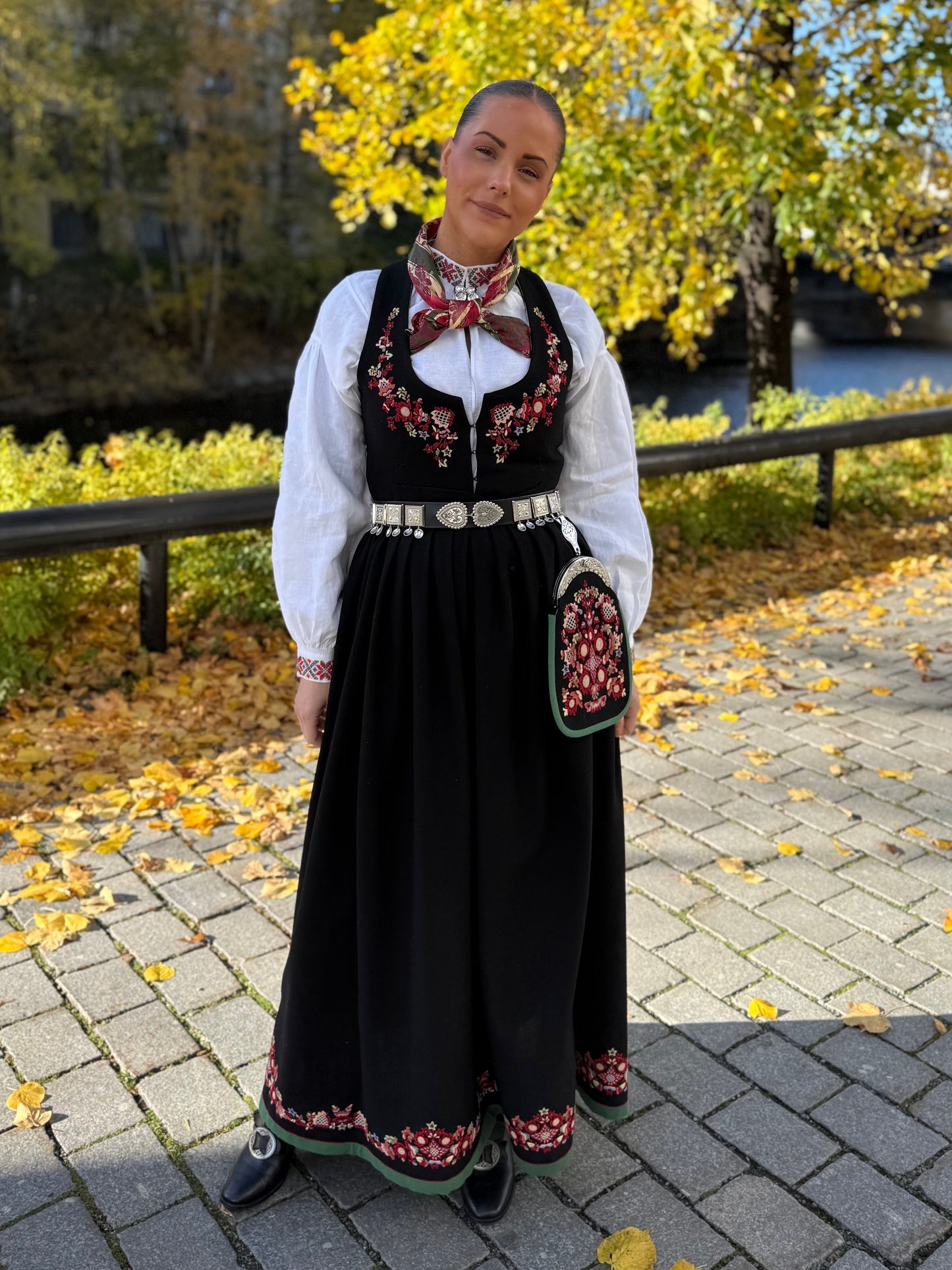 Bunadskjorte/ linskjorte Nye Valdresbunad