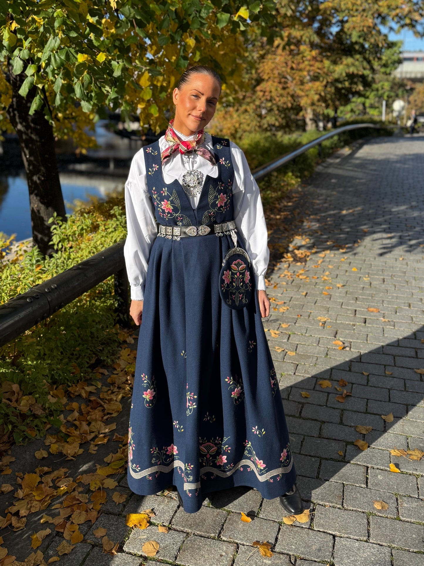 Lundebybunad blå
