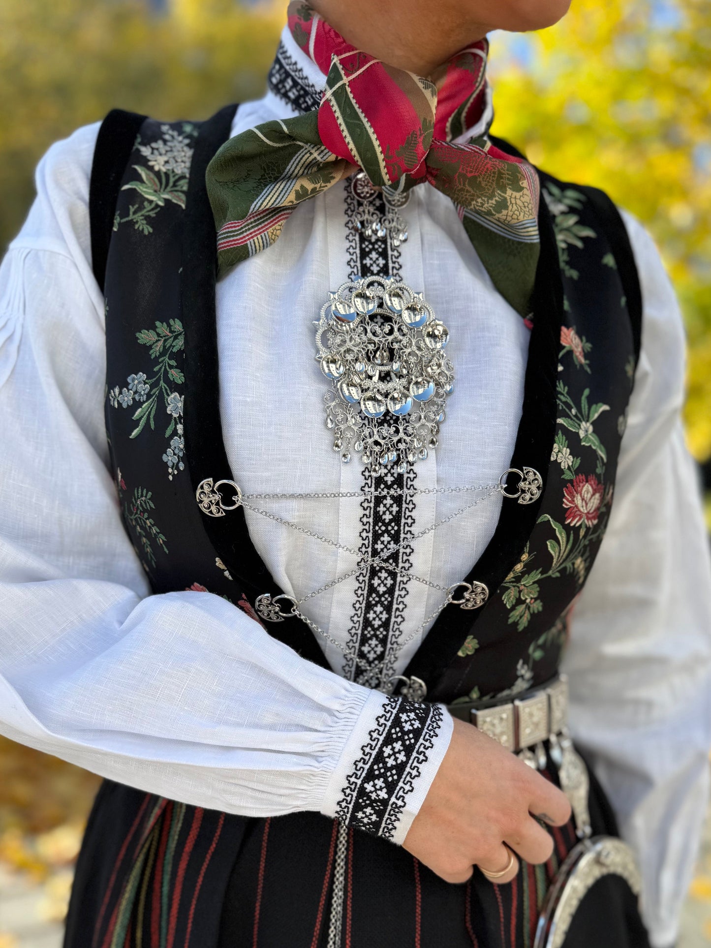 Bunadskjorte Sognebunad