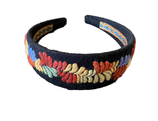 Bunadshårbøyle Åmli stakk