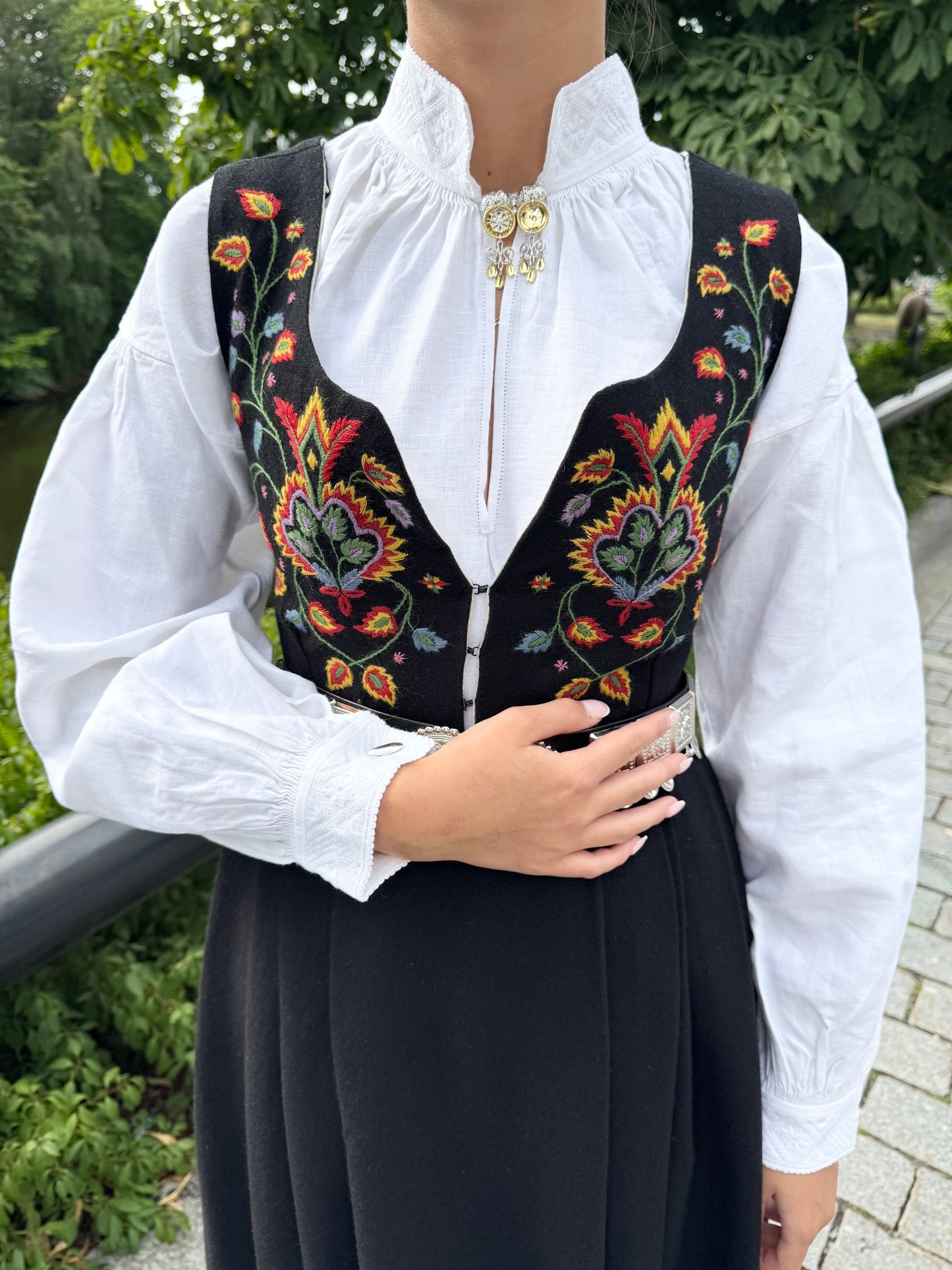 Bunadskjorte/ linskjorte Gamle Valdresbunad