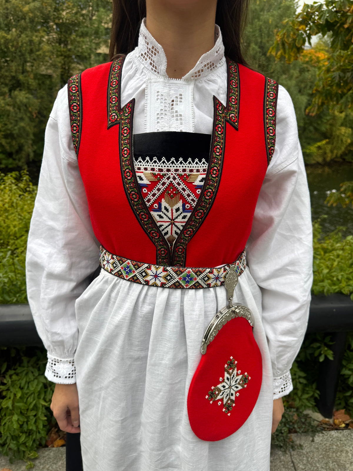 Bunadskjorte Hardanger H