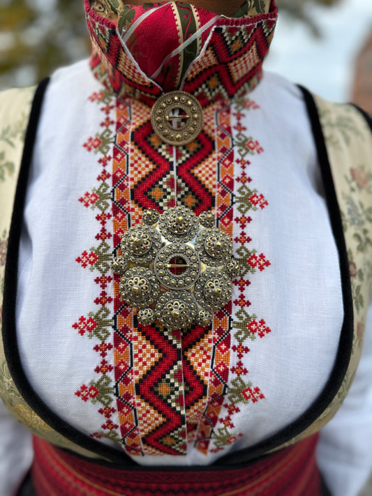 Bunadskjorte/ linskjorte til beltestakk rød/oransje