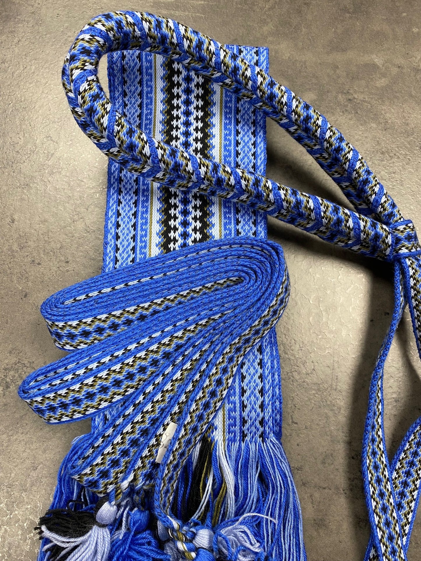 Beltestakk hårvippe, belte og forklebånd blå B2