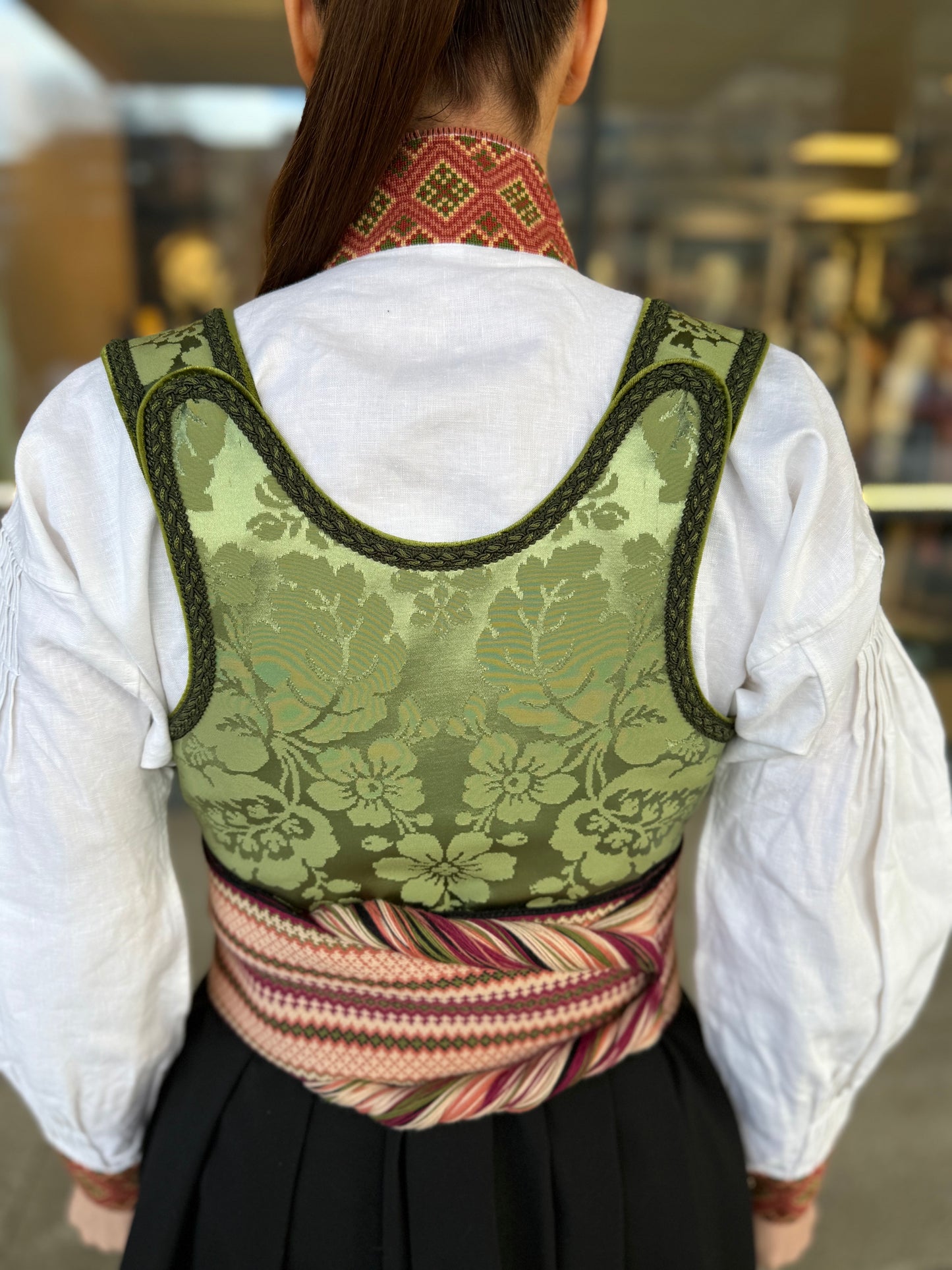 Bunadskjorte/ linskjorte til beltestakk jordfarger B