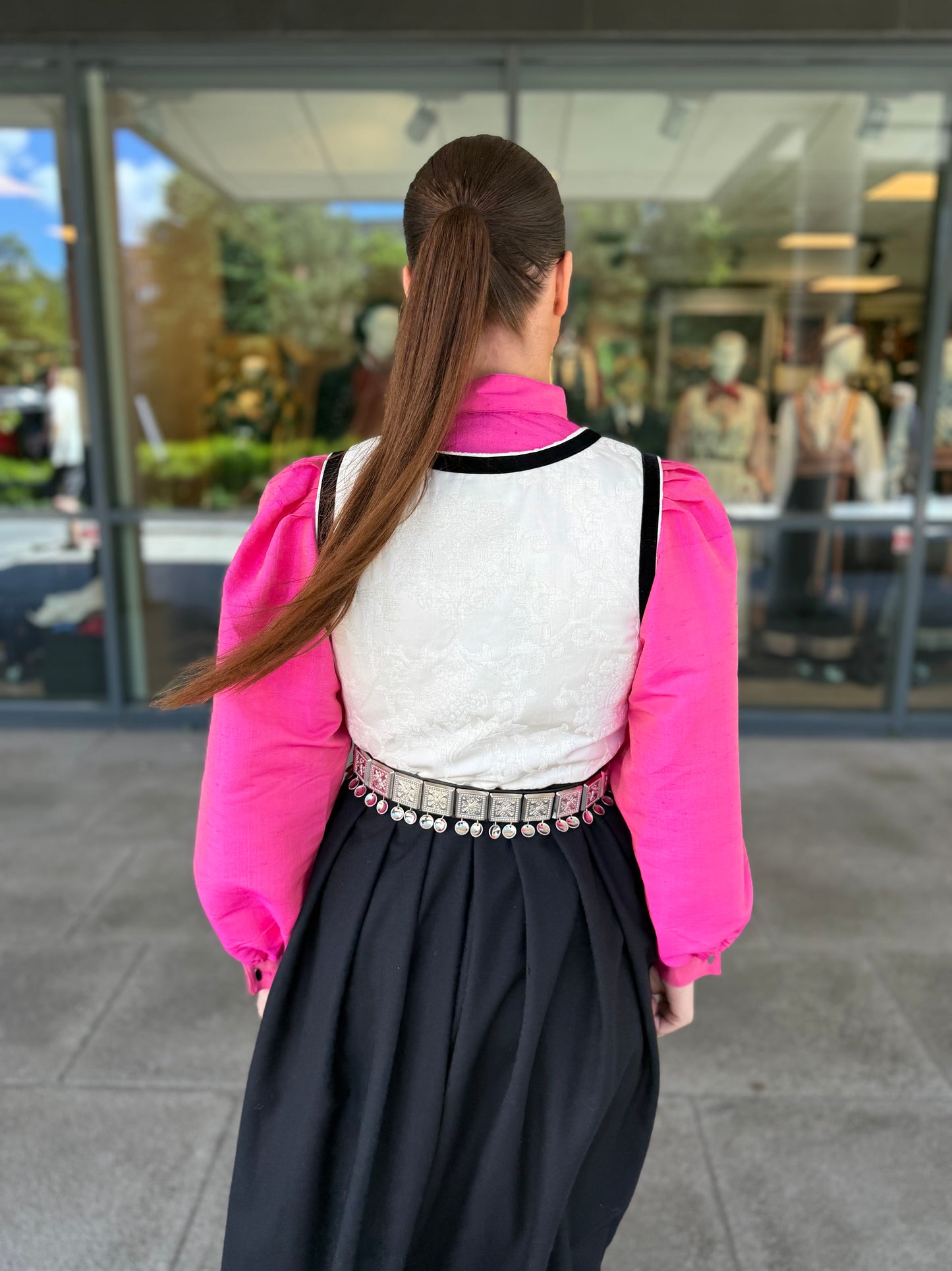 Bunadskjorte i 100% thaisilke rosa
