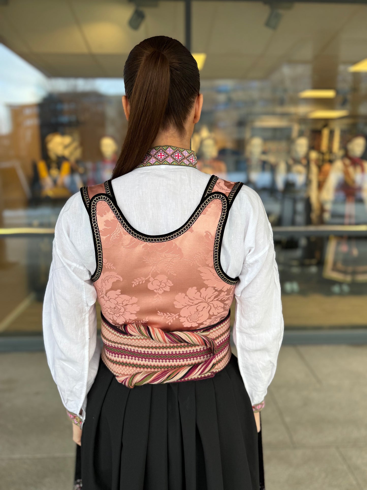 Bunadskjorte/ linskjorte til beltestakk rosa/grønn