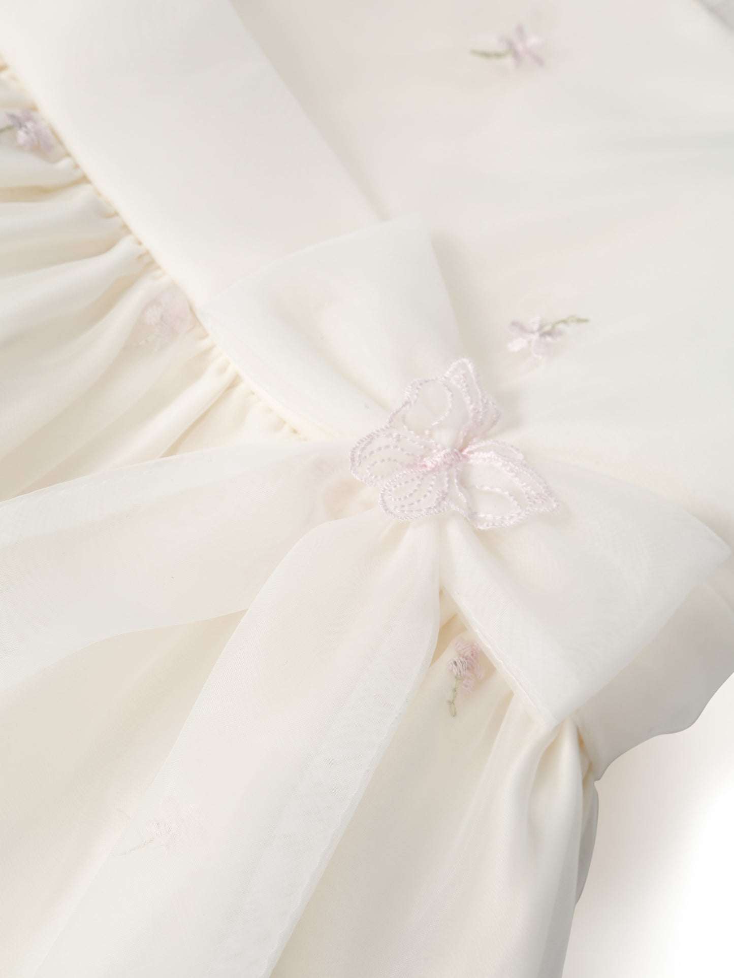 Kjole med sommerfugler ivory
