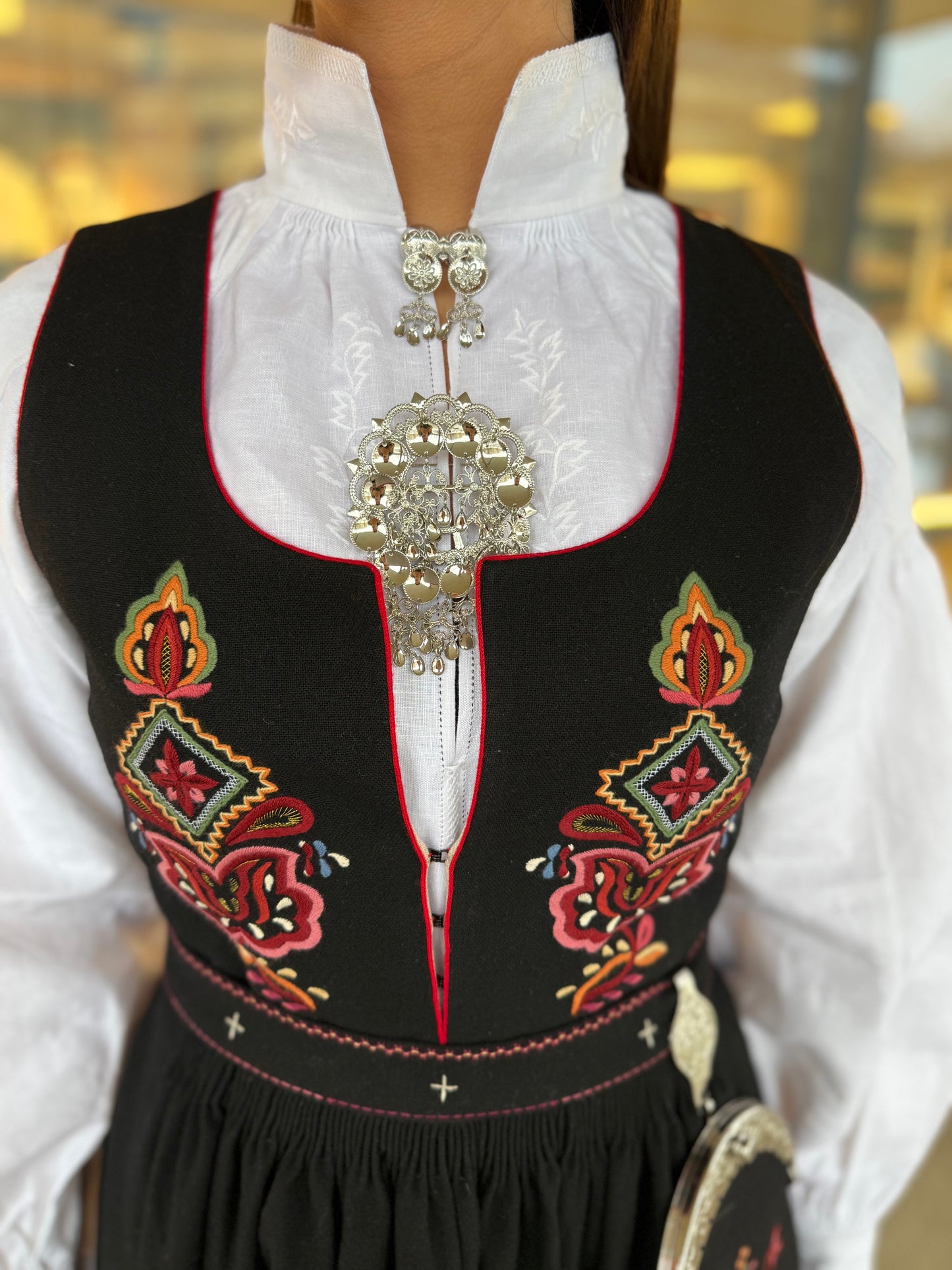 Bunadskjorte Sunnmøre i lin