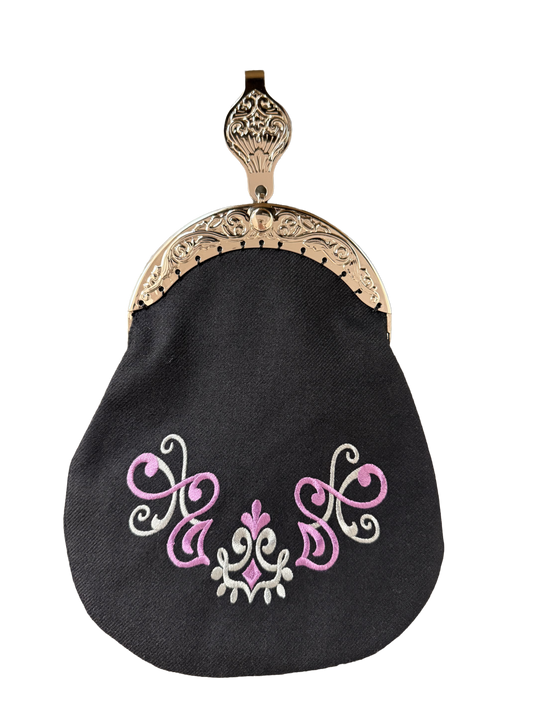 Pascal bunadsveske svart med lilla broderier