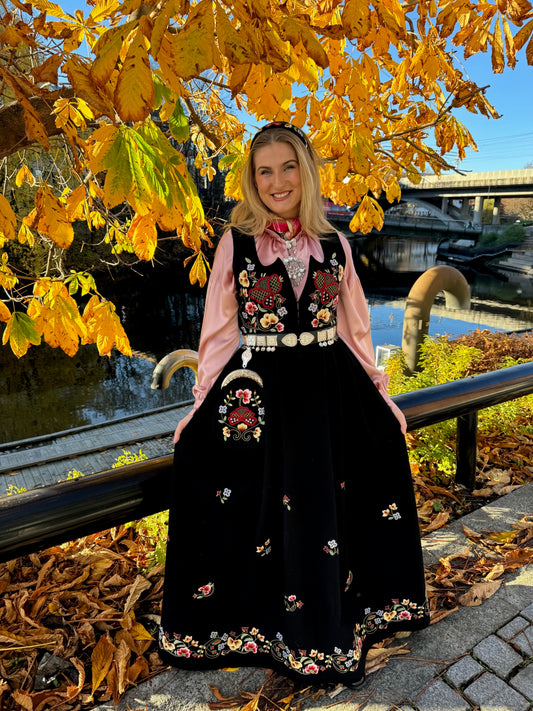 Gudbrandsdalsbunad