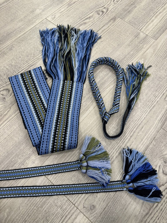 Beltestakk hårvippe, belte og forklebånd blå B3